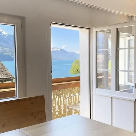Mit Balkon *